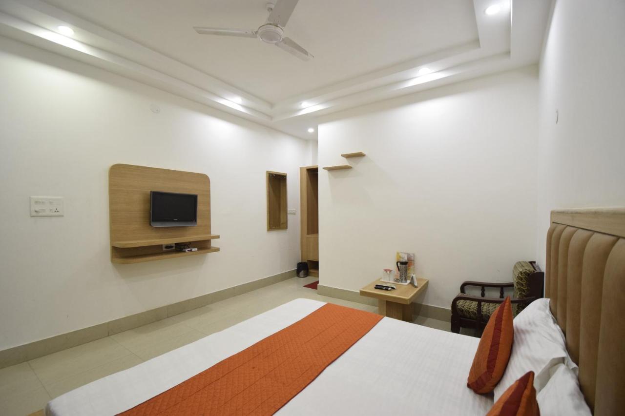 Hotel Atlantic Alwar Exterior photo